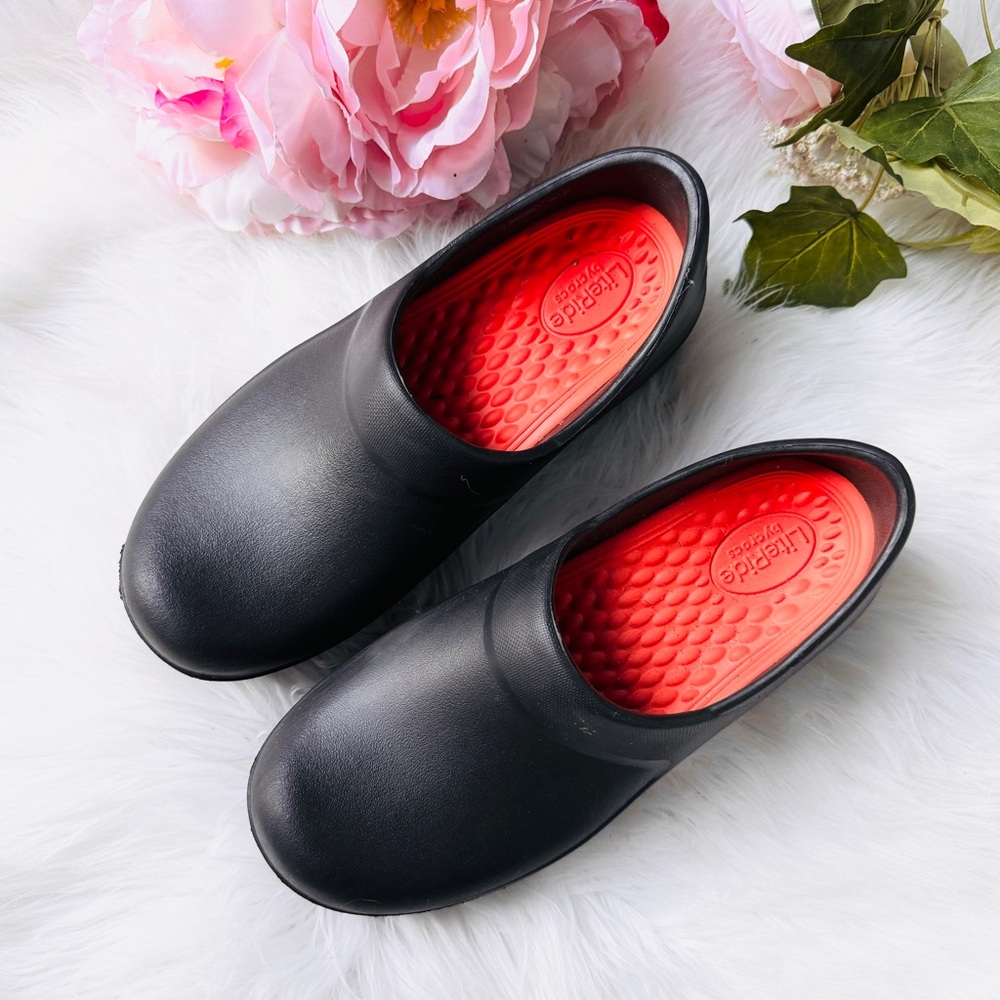 Crocs Neria Work Clogs